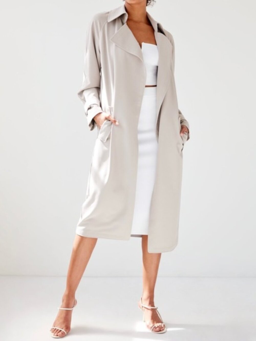 Aritzia Babaton Lawson Trench Coat Cream Open Front Drape Relaxed Size Small